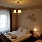 Duna Panzio فندق مبيت وإفطار غيور