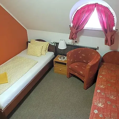 Duna Panzió Bed and breakfast