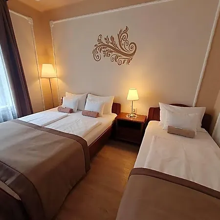 Duna Panzió Bed and breakfast