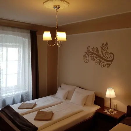 Duna Panzio Bed & Breakfast Győr